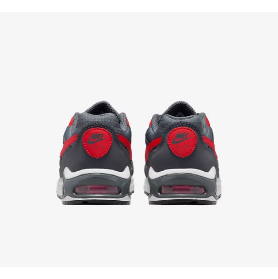 Air Max IVO