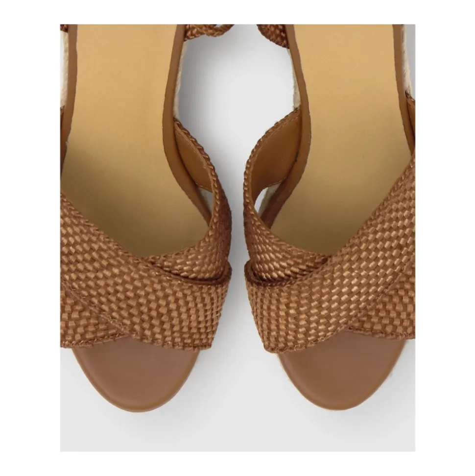 Becca Wedge