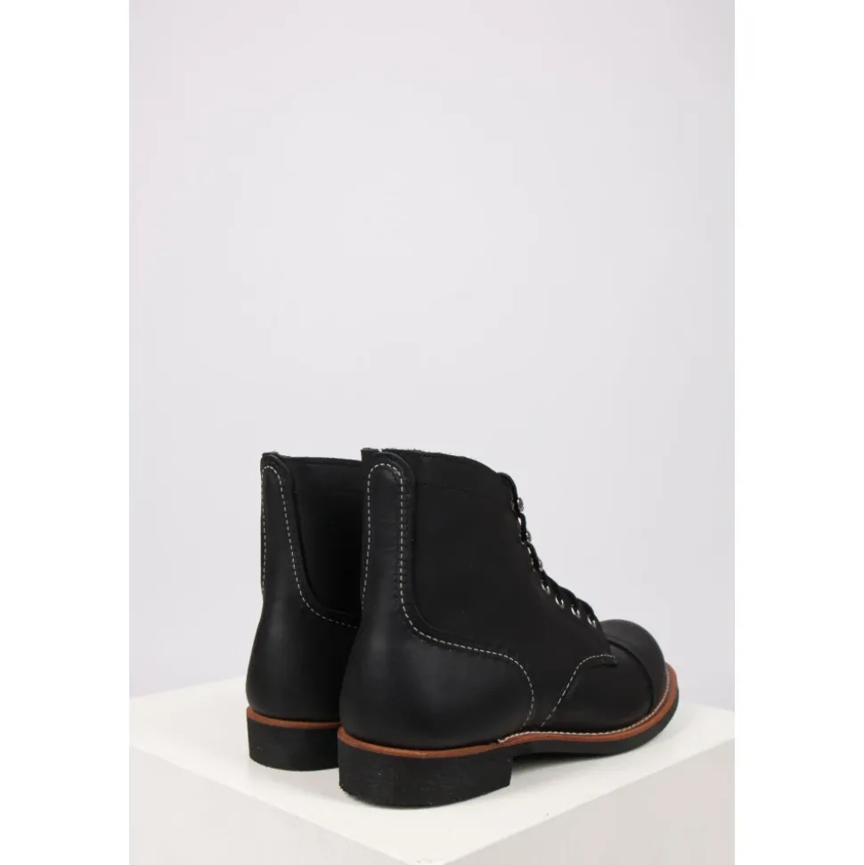 Buty sznurowane