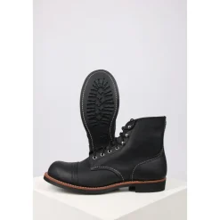 Buty sznurowane