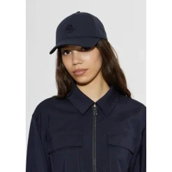 Czapka z daszkiem