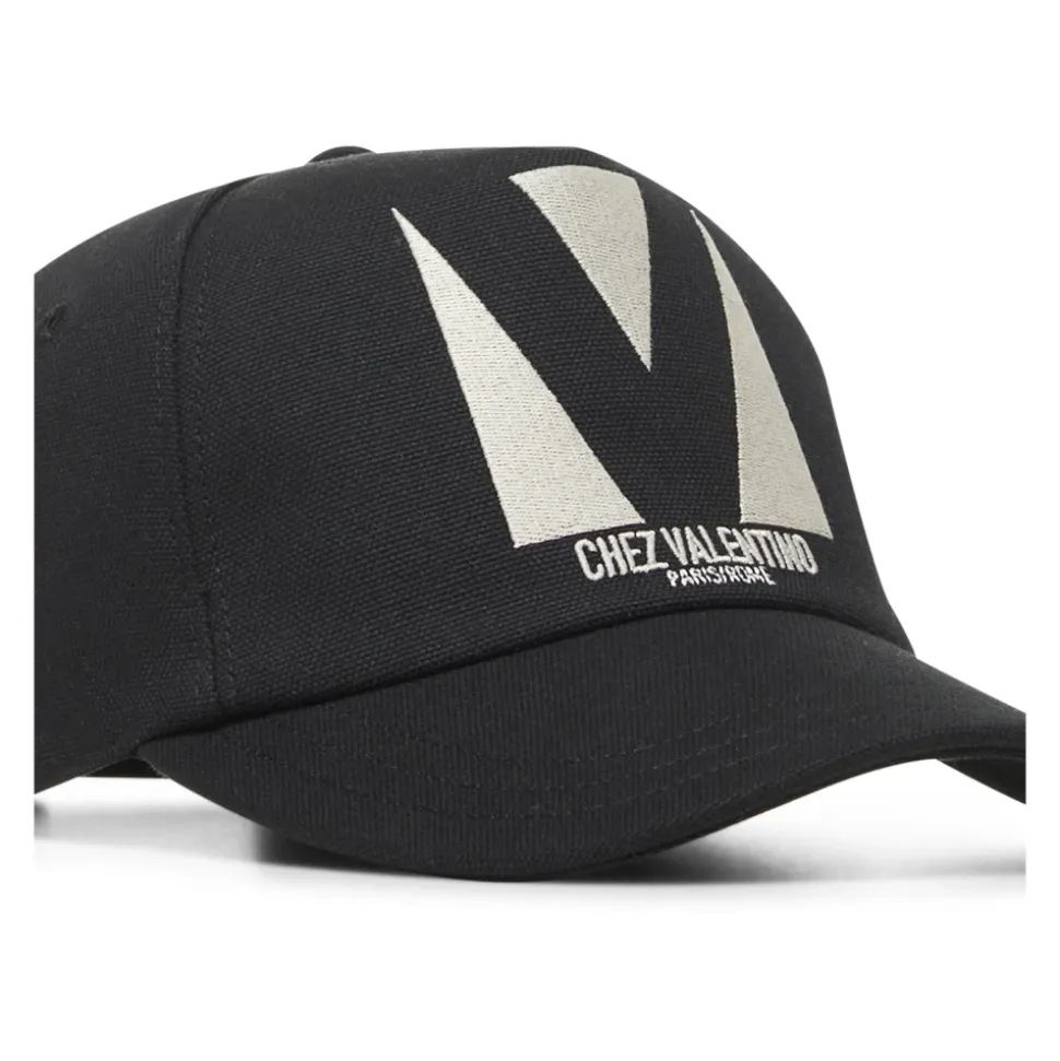 Czapka z daszkiem Chez Valentino
