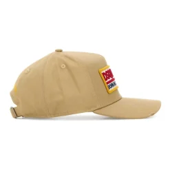 Czapka z naszywką z logo