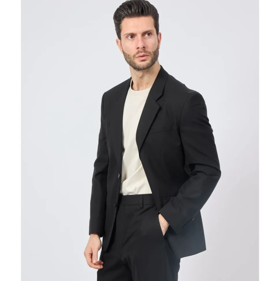 Czarna marynarka slim fit