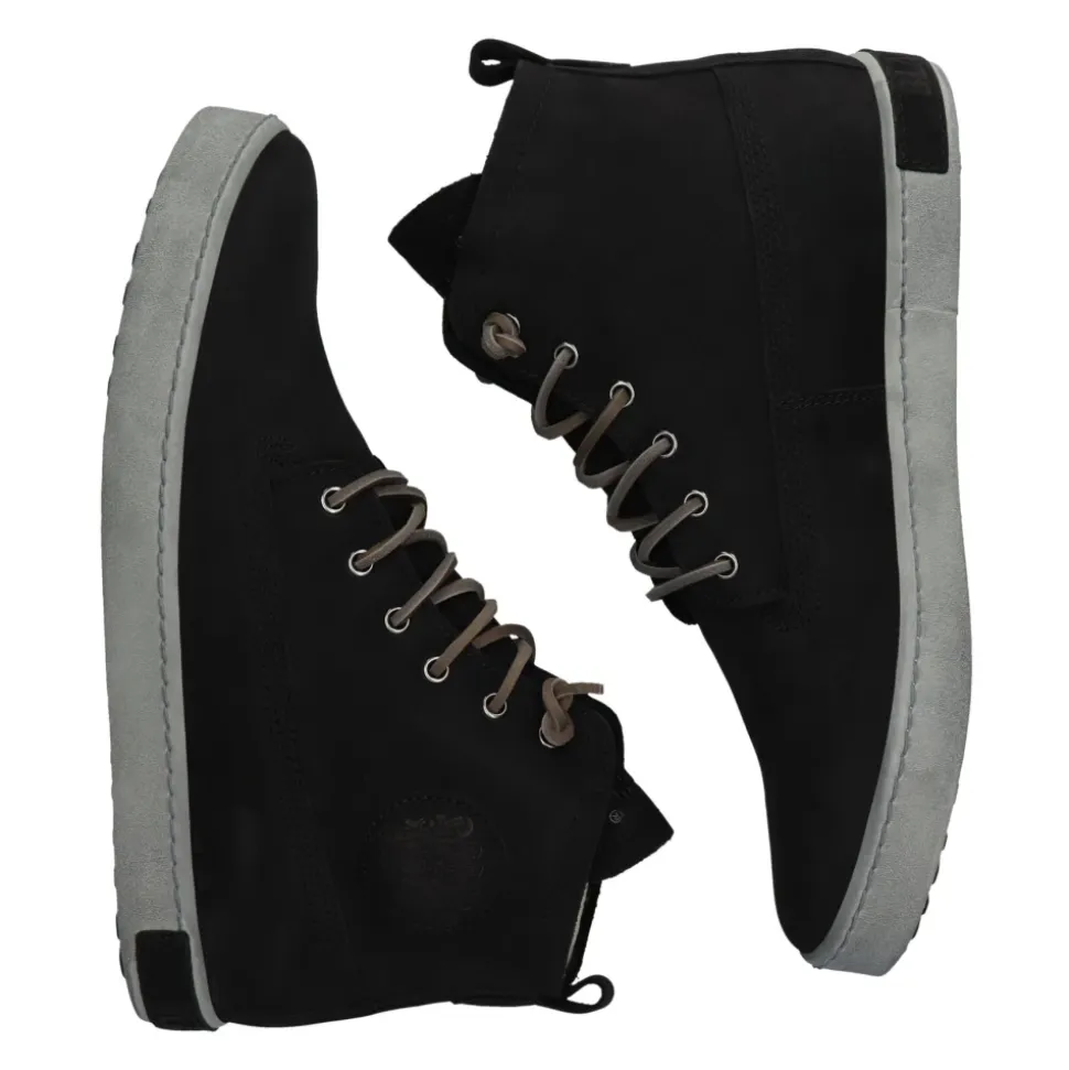 GM06 Hi-top Sneaker