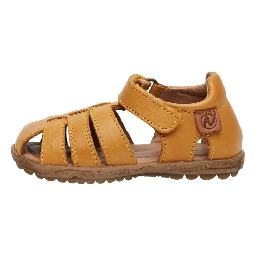 Half-closed leather sandals SEE