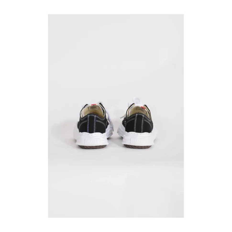 HANK OG Sole Sneakers