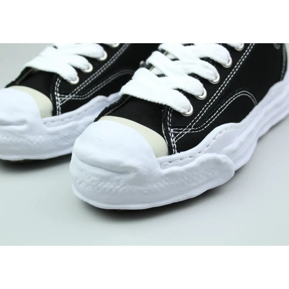 HANK OG Sole Sneakers