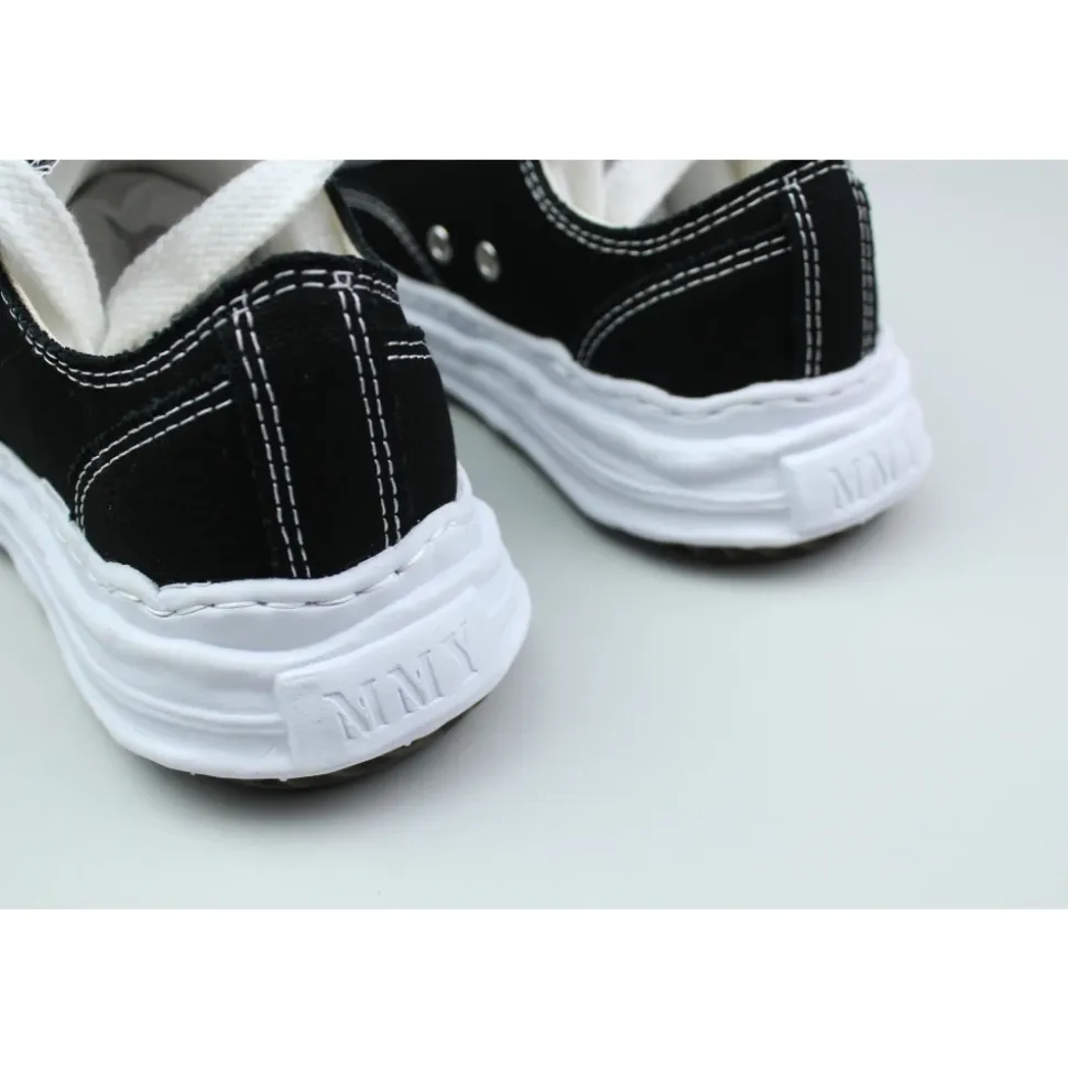 HANK OG Sole Sneakers