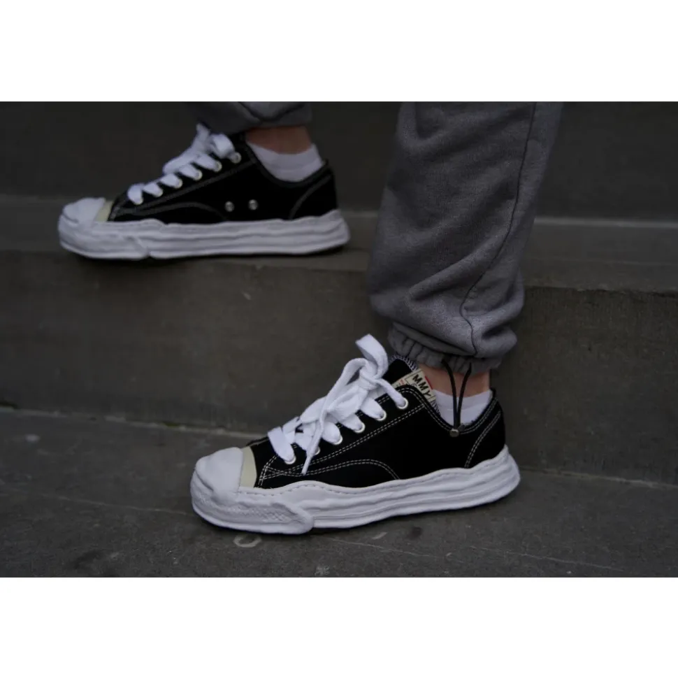 HANK OG Sole Sneakers