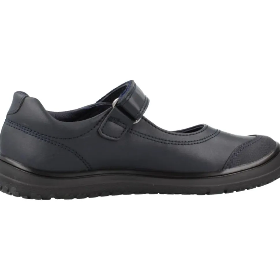 Klasyczne buty dziecięce