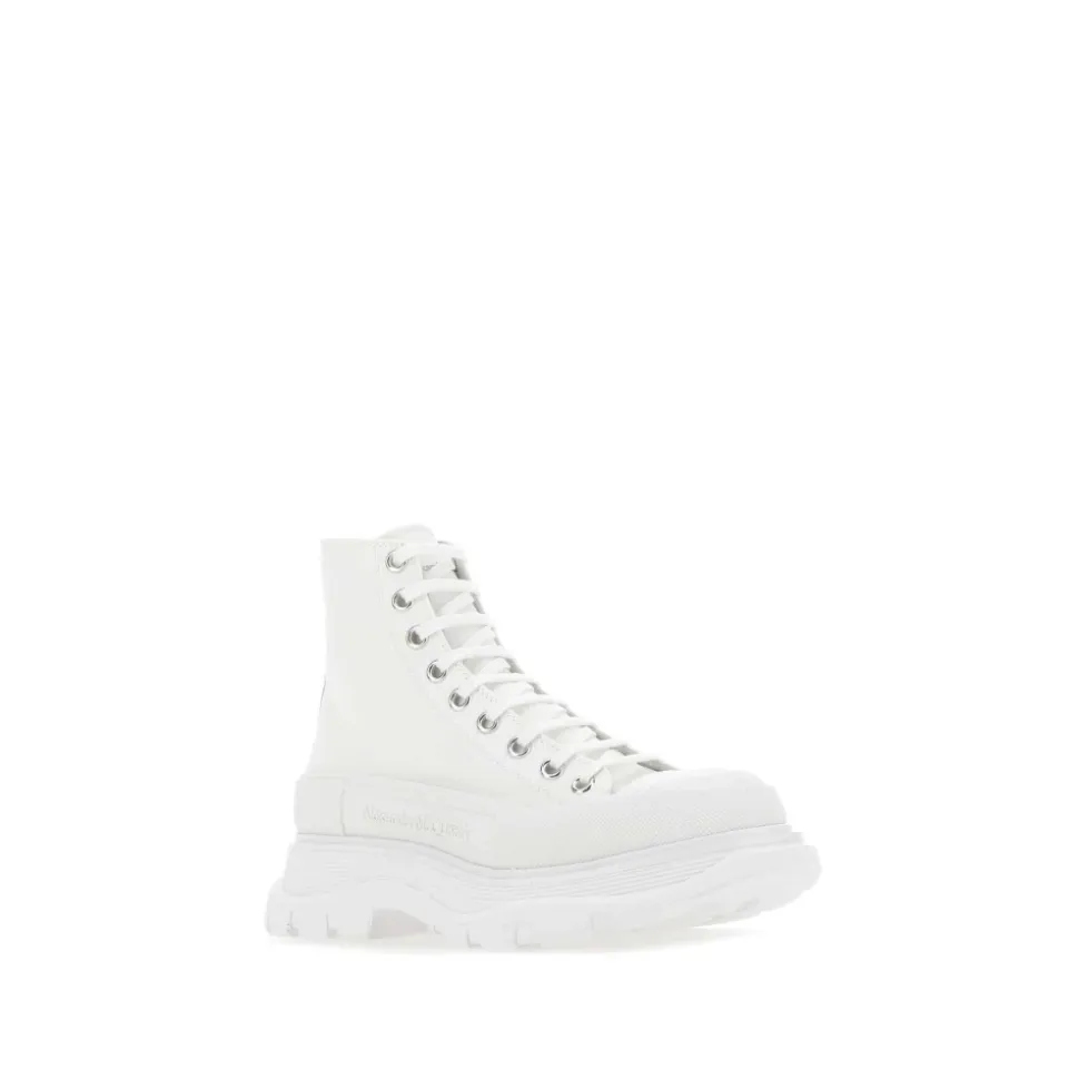 Lace-up Boots