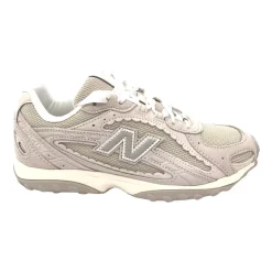 204L Sneakers