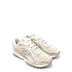 204L Sneakers