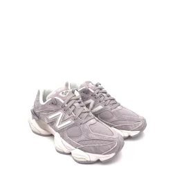 9060 Sneakers