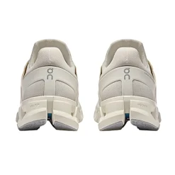 Sneakersy