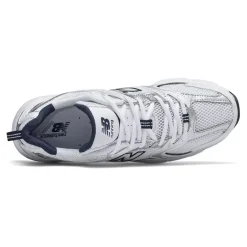 Sneakersy 530
