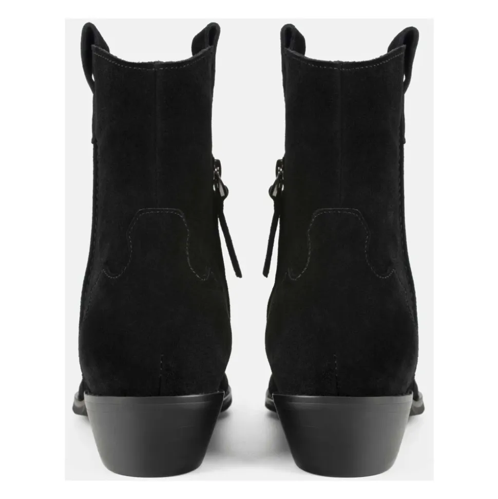 Spacer między gwiazdami buty
