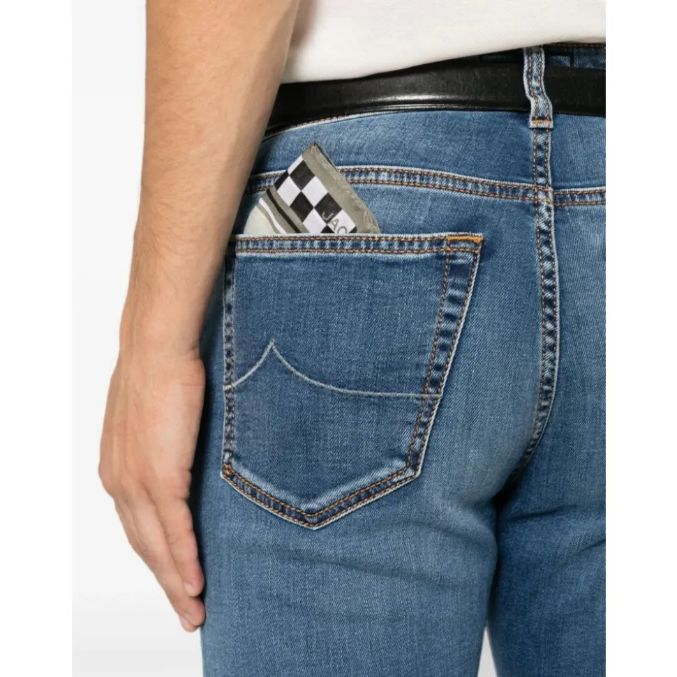 Straight Jeans
