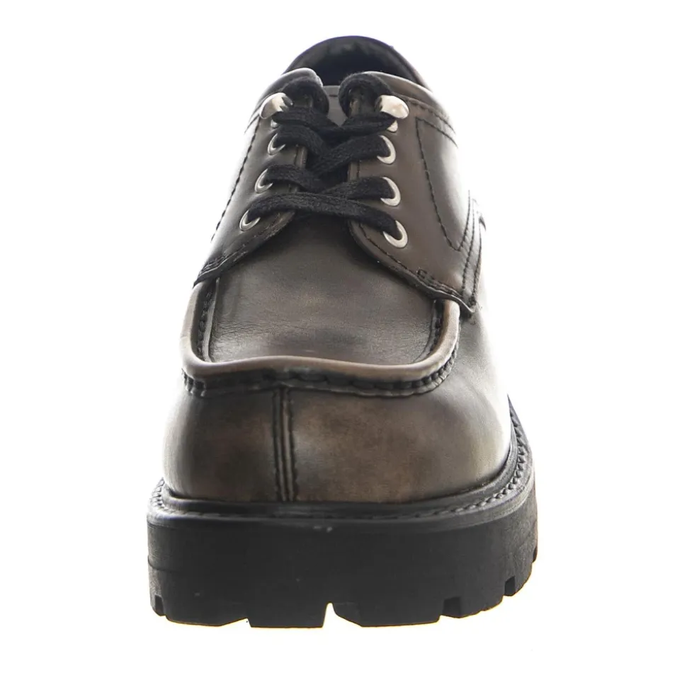 Sznurowane buty o niskim profilu