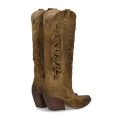 Texańskie buty zamszowe z efektem vintage i rzeźbionymi detalami