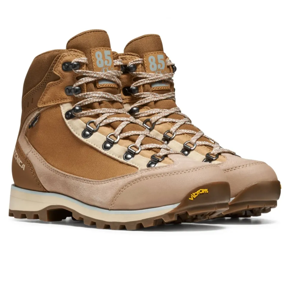 Trekking Boots