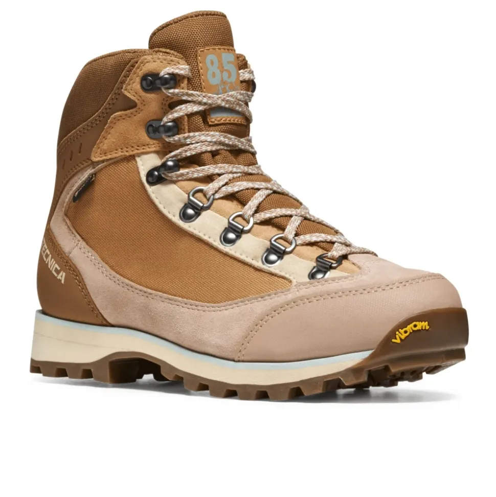 Trekking Boots
