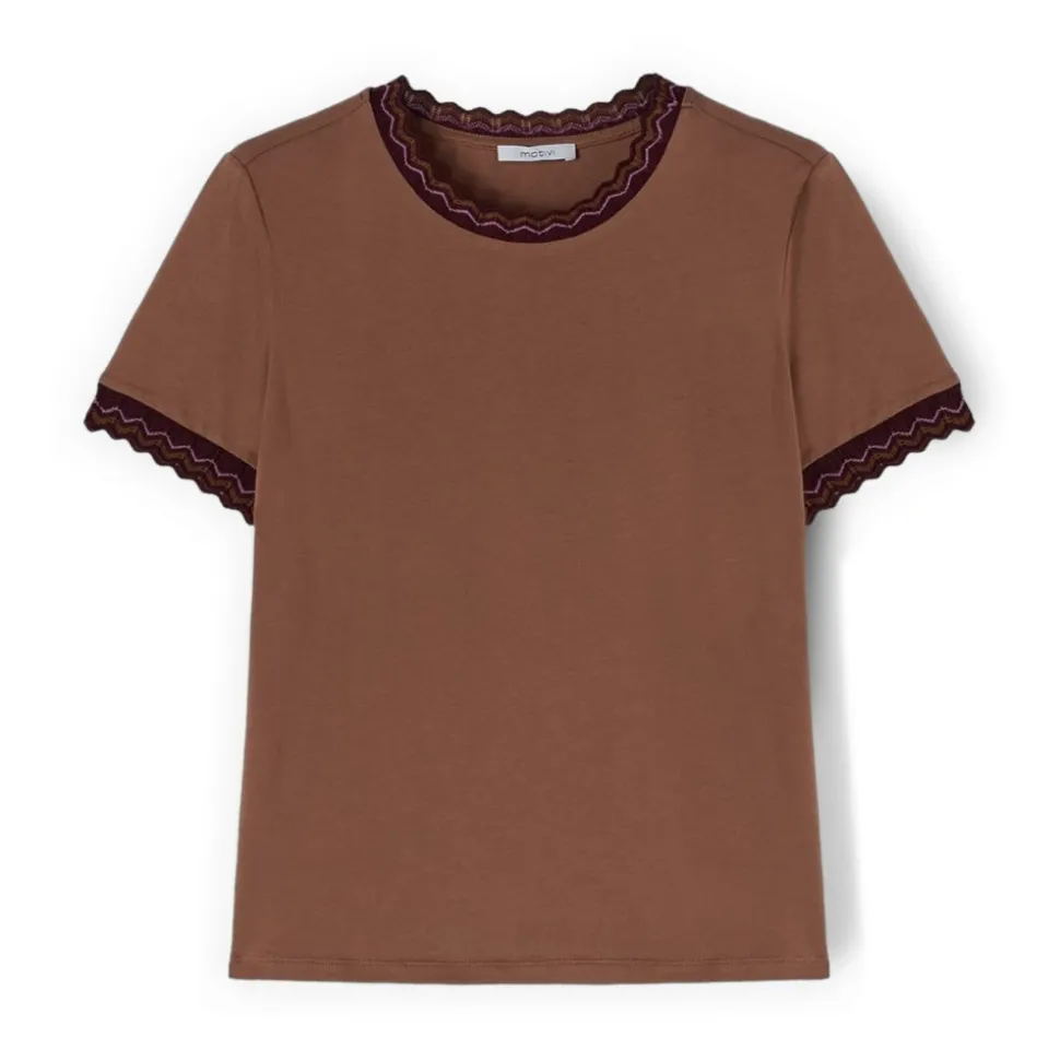 T-Shirt z Dzianinowymi Wykończeniami