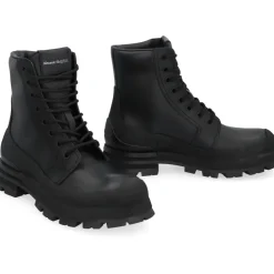 Wander Leather Lace-up Boots